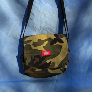 Dickie’s camo crossbody bag